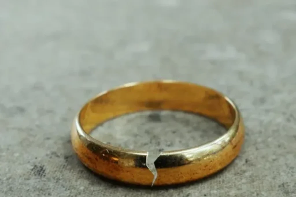 my-ring-broke-in-half-meaning