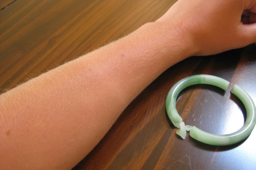 what-bracelet-breaking-symbolism-really-means